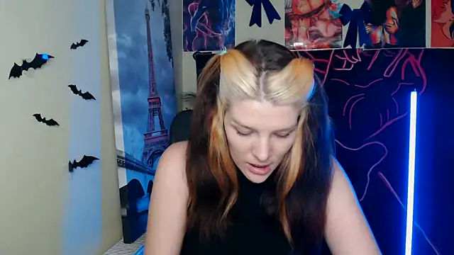 VanessaRey  online show from 04-17-26, 03:04