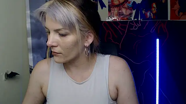 VanessaRey  online show from 05-18-26, 03:28
