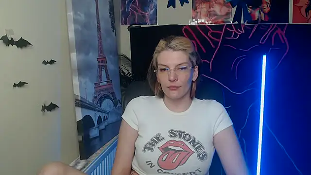 VanessaRey  online show from 04-30-26, 08:57