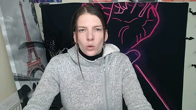 Snapshot of VanessaRey_ chatting on 03-18-25, 07:44 VanessaRey online show from 03-18-25, 07:44