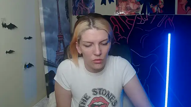 VanessaRey  online show from 05-01-26, 09:03