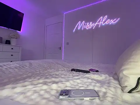 Snapshot of Missalex_xo chatting on 02-08-26, 02:48 Missalex xo online show from 02-08-26, 02:48