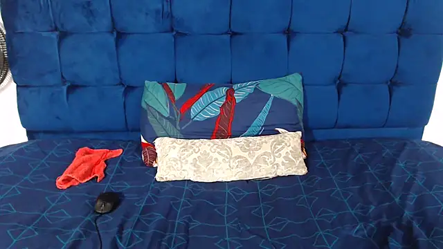 AriesCake online show from 12-18-25, 11:36