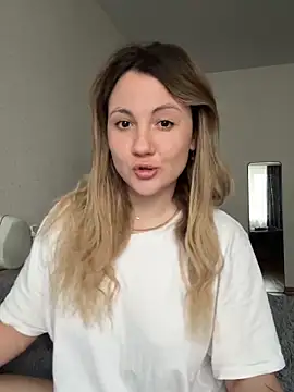 mollygirll online show from 11-18-25, 11:02