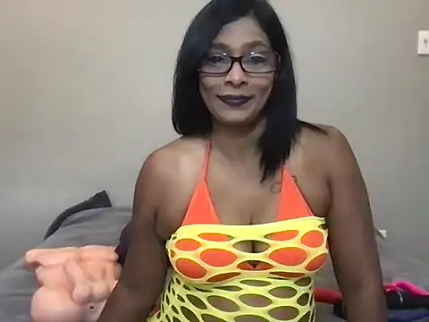 indianrose09 online show from 12-18-25, 07:46