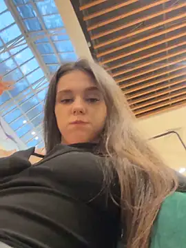 MilaBee online show from 11-11-25, 09:15