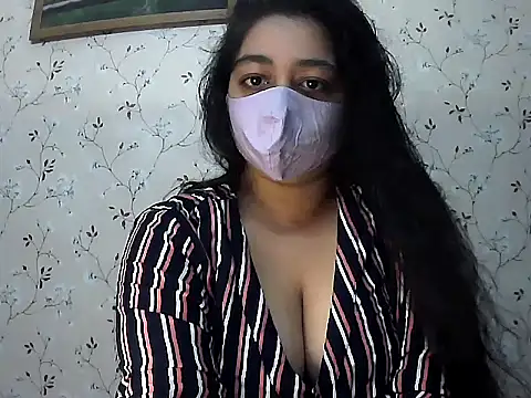 Snapshot of sonali4 chatting on 10-07-25, 12:17 sonali4 online show from 10-07-25, 12:17