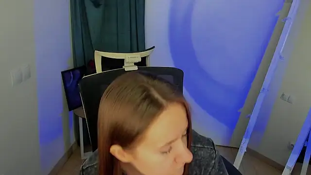 Catherine e online show from 10-21-25, 06:29