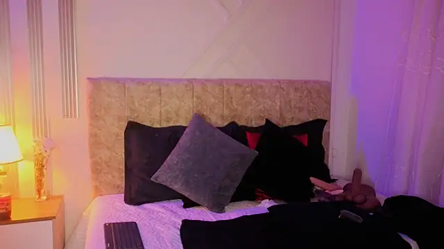 angelinarouse  online show from 03-19-26, 04:45