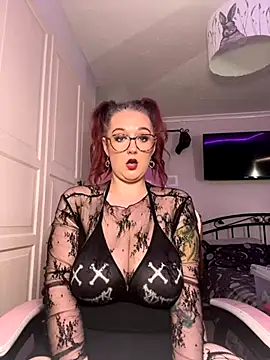 Ms Lunar-Lust online show from 10-25-25, 10:25