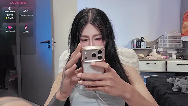 Snapshot of Rainbow-sweet chatting on 04-11-26, 05:15 Rainbow-sweet online show from 04-11-26, 05:15