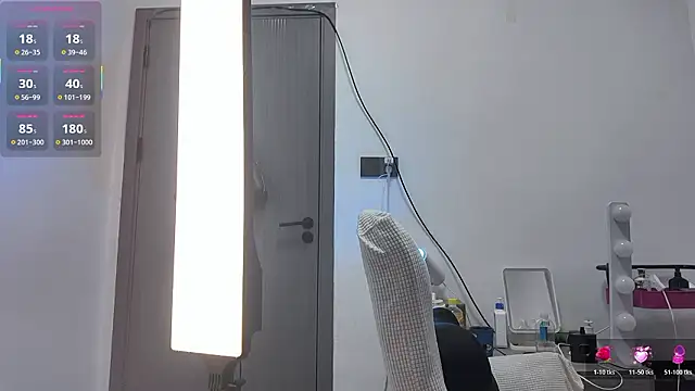 Snapshot of Rainbow-sweet chatting on 03-11-26, 05:40 Rainbow-sweet online show from 03-11-26, 05:40