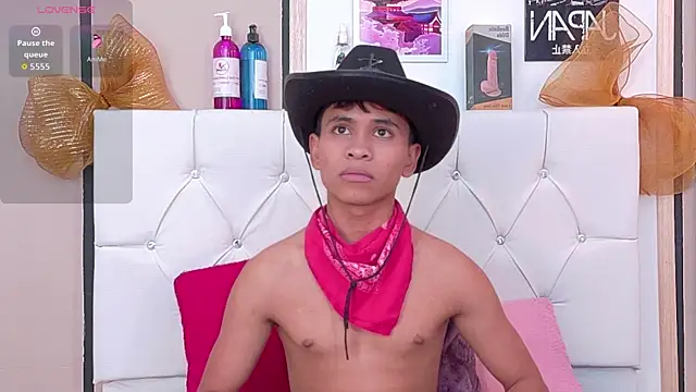 Ethan Westt online show from 01-09-26, 08:16