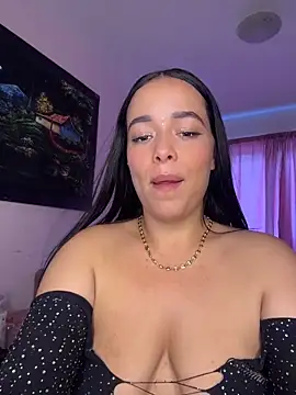 Snapshot of Deepika_padukoneNisha chatting on 05-06-26, 04:00 Deepika padukoneNisha online show from 05-06-26, 04:00