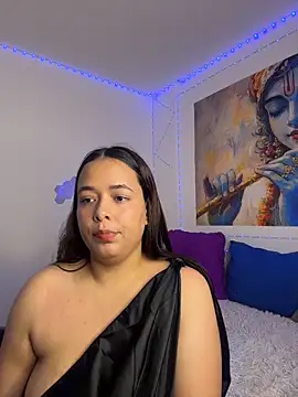 Deepika padukoneNisha online show from 11-18-25, 04:54