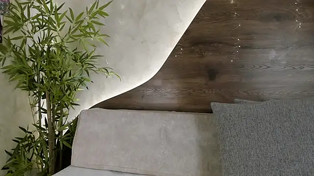 mia lacy  online show from 11-26-25, 08:09