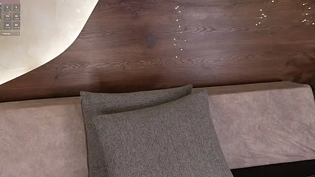 mia lacy  online show from 12-17-25, 08:03