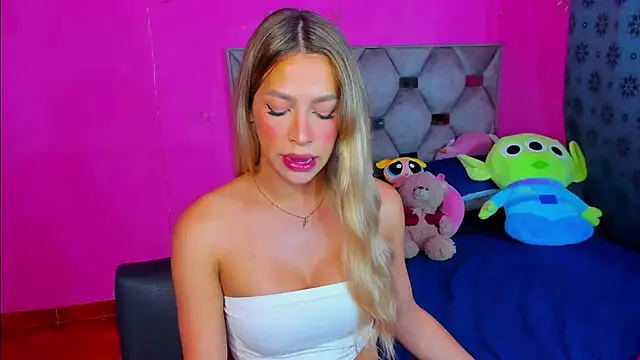 hanna tss online show from 06-18-26, 03:05