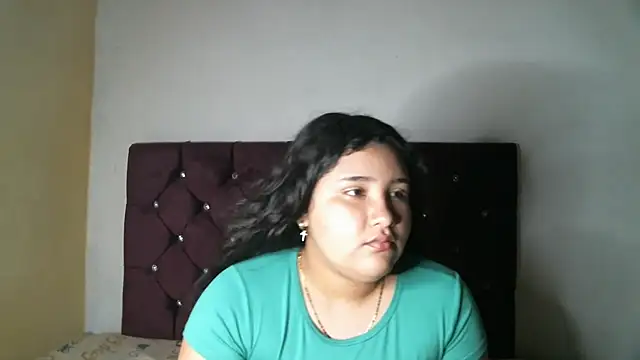 Valeria Tiffany online show from 11-08-25, 10:02