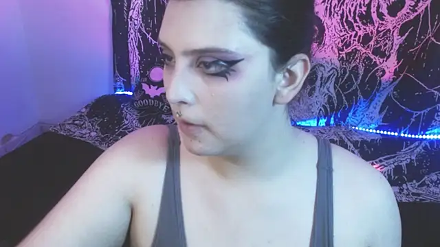 mikaskullcs online show from 06-11-26, 07:22