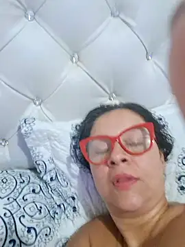 Amadamilf1980 online show from 10-20-25, 04:36