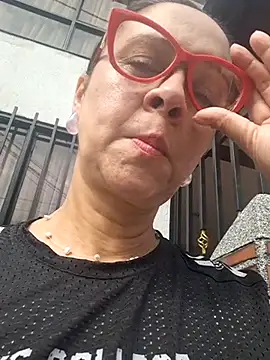 Amadamilf1980 online show from 10-22-25, 04:39