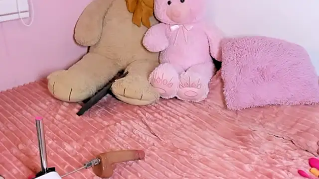 Snapshot of BritanyLin__ chatting on 11-29-25, 06:24 BritanyLin online show from 11-29-25, 06:24