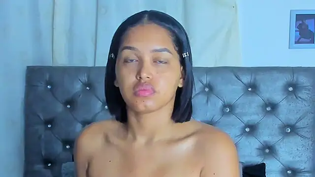 NikkiStarrr online show from 10-11-25, 11:33
