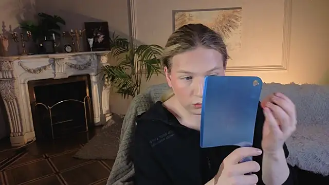 Jes Solar online show from 11-22-25, 09:02