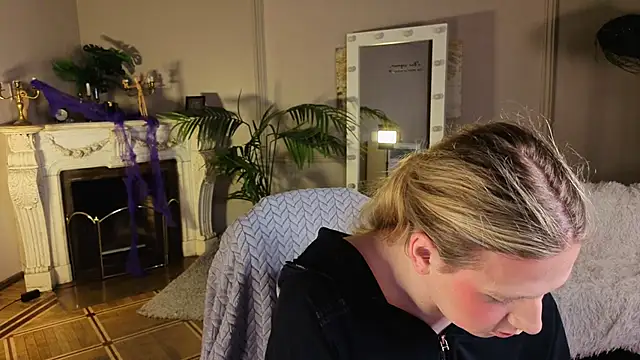 Jes Solar online show from 10-28-25, 09:03