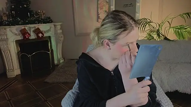 Jes Solar online show from 12-17-25, 10:04