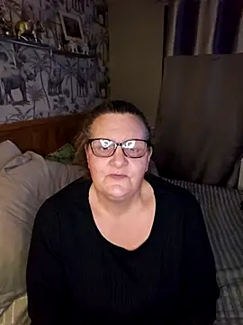 Snapshot of MissQueenBeex chatting on 02-25-26, 08:08 MissQueenBeex online show from 02-25-26, 08:08