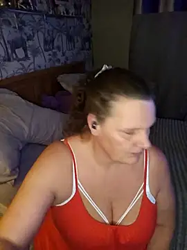 Snapshot of MissQueenBeex chatting on 02-08-26, 07:55 MissQueenBeex online show from 02-08-26, 07:55