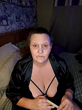 Snapshot of MissQueenBeex chatting on 02-22-26, 07:48 MissQueenBeex online show from 02-22-26, 07:48