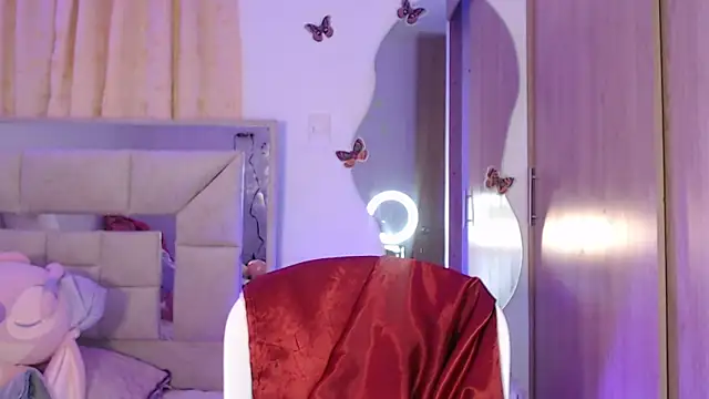 AlitaAnisee online show from 10-27-25, 01:06