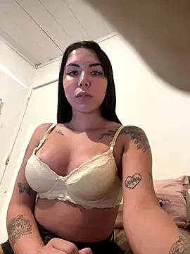 Snapshot of melanysophie chatting on 11-13-25, 06:45 melanysophie online show from 11-13-25, 06:45