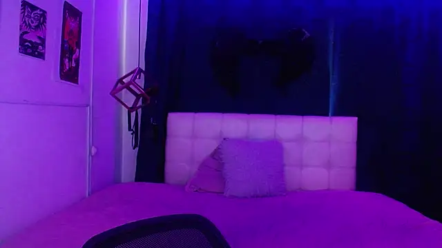 goth minerva online show from 10-27-25, 01:56