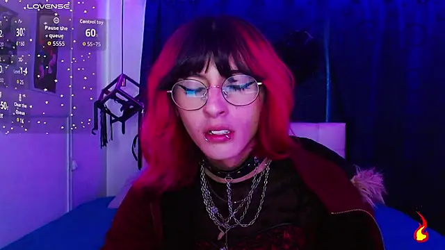 goth minerva online show from 11-10-25, 01:16