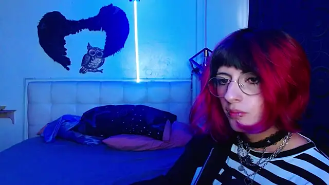 goth minerva online show from 10-06-25, 01:45