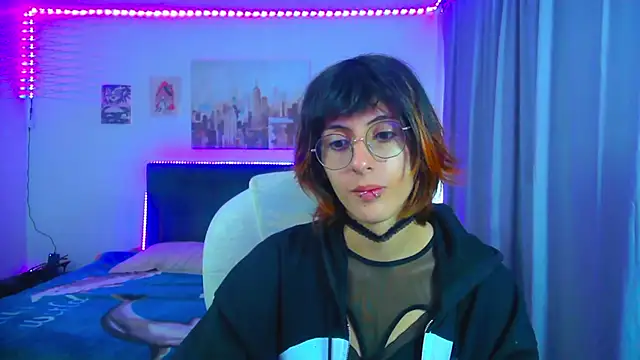 goth minerva online show from 05-25-26, 01:32