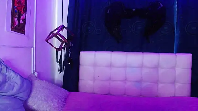 goth minerva online show from 10-25-25, 01:45