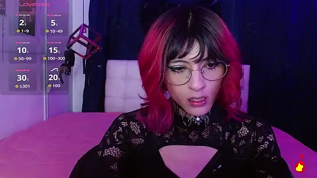 goth minerva online show from 10-21-25, 01:43