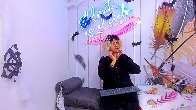 Meneaterss online show from 10-16-25, 10:12