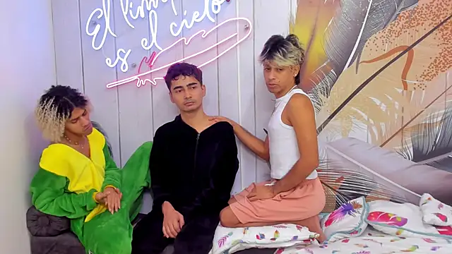 Meneaterss online show from 10-05-25, 11:12