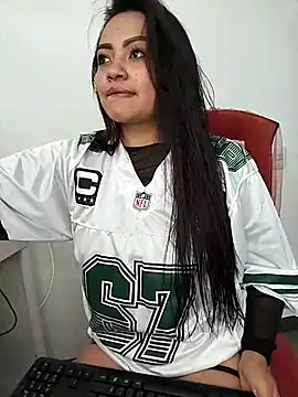 Snapshot of KatyBrunette chatting on 03-18-25, 01:01 KatyBrunette online show from 03-18-25, 01:01