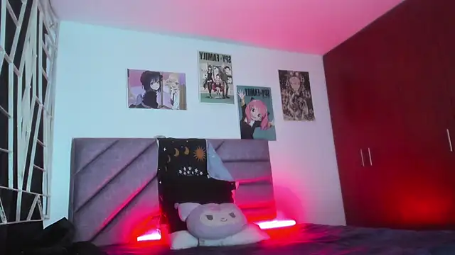 KARINNA  RAVEN online show from 11-26-25, 11:27