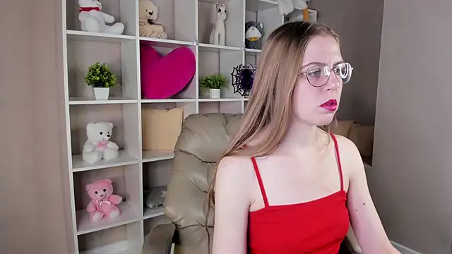 Joann Shermann online show from 11-08-25, 01:09