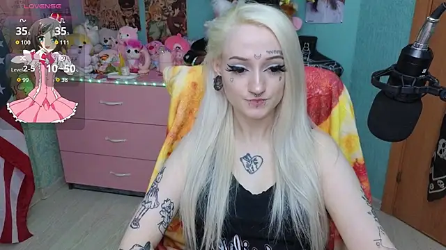 Snapshot of Manuela_unicorn chatting on 05-17-26, 08:53 Manuela unicorn online show from 05-17-26, 08:53