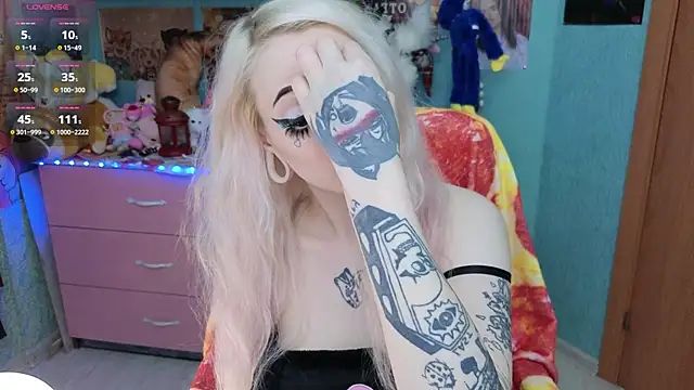 Manuela unicorn online show from 11-17-25, 08:35