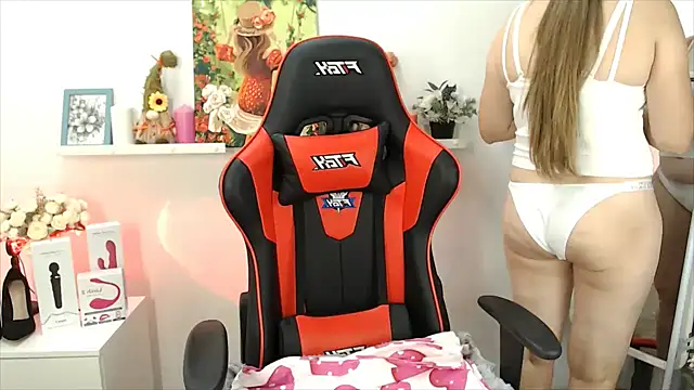 Lucky Lana online show from 09-18-25, 02:25